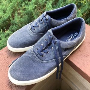 Sperry Topsider Canvas Sneaker